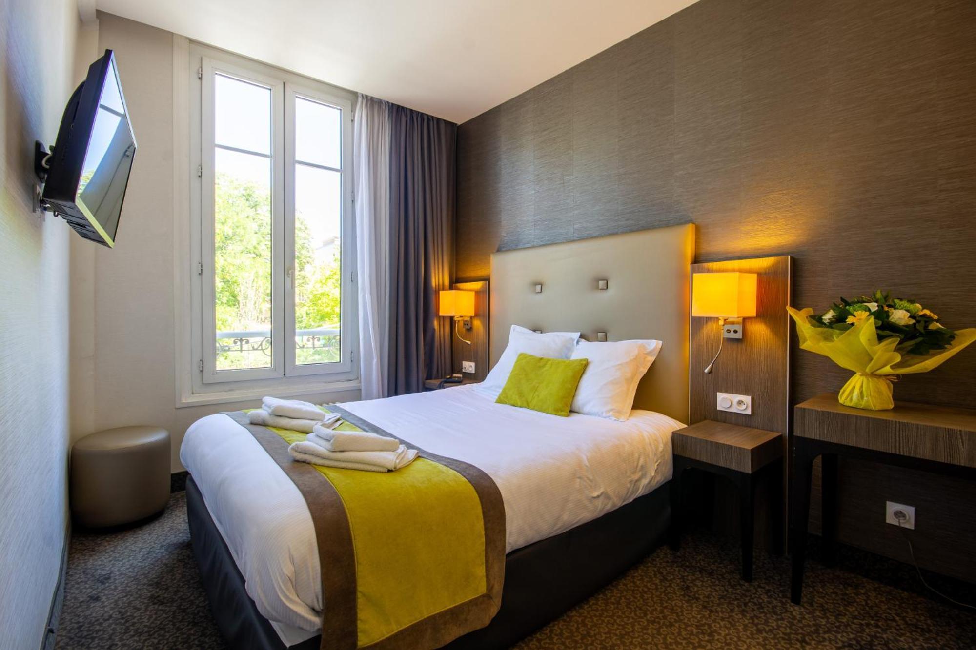 Hotel De La Gare Troyes Centre Exteriör bild